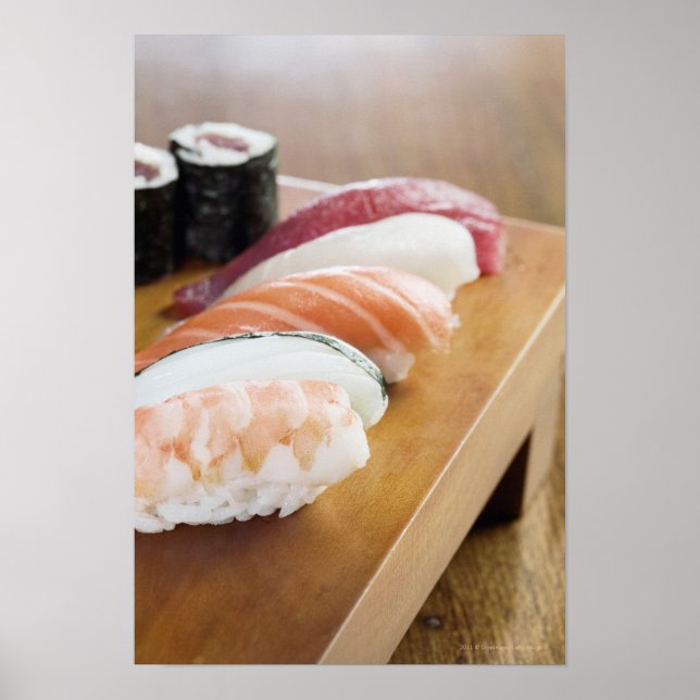 Stängning av sushi vid bord poster (Framsidan)