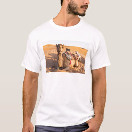 Stängning på Camel i Oman-öknen T Shirt