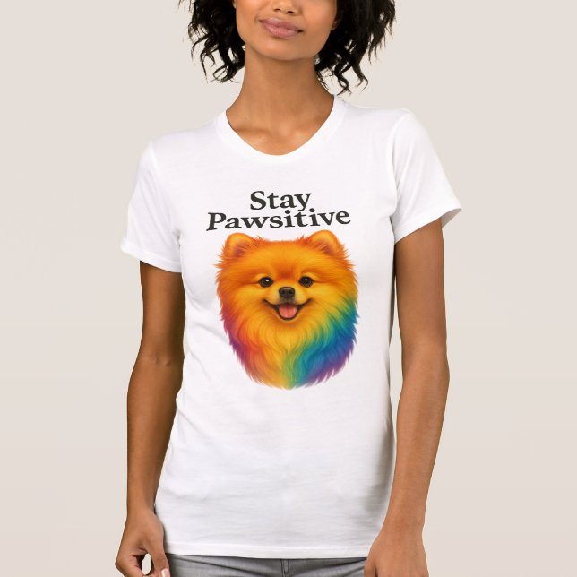 Stanna kvar i Hund för pawsitiva regnbågar T Shirt (Framsida)
