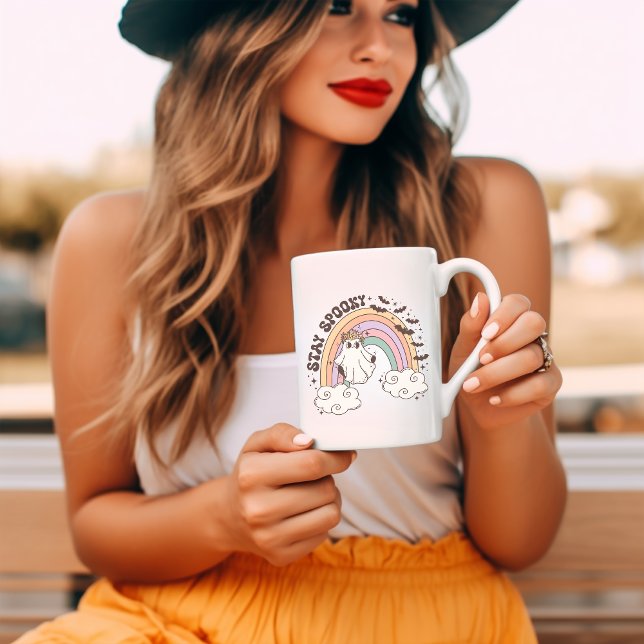 Stanna på Spooky Retro Groovy Halloween Kaffemugg (Skapare uppladdad)