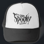 Stanna på Spooky Witches Witch Halloween Funny Keps<br><div class="desc">Hända till Halloween-entusiasten med våra "Stanna där"-lustiga t-shirts. Dö in i en värld av ondskefullt humor och stil,  när du firar den heligaste säsongen. Fira säsongen med en humor-tvist,  skapar ett påstående som är både dyrt och underhållande. Ett förhäxande tillägg till din Halloween-garderob som säkert kommer att frammana leenden.</div>
