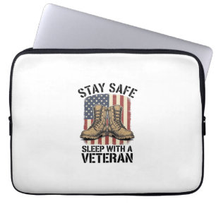 Stanna Säker Sova Med En Veteran Vintage Stövlar T Laptop Fodral