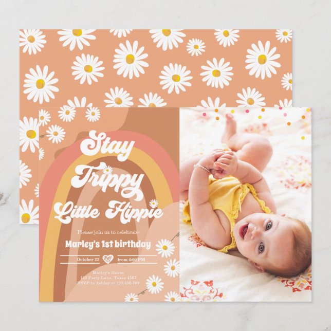 Stanna Trippy Little Hippie Retro Daisy Birthday I Inbjudningar (Fram/baksida)