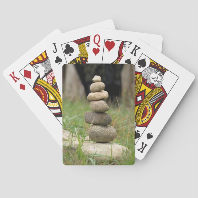 Stapel av Balanserade Stenblock Casinokort (Baksidan)