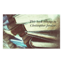 stapel av gamla bokar-bokskyltsmärken