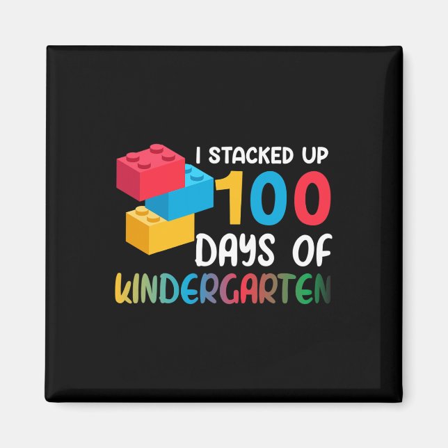Staplad upp till 100 dagar med Kindergarten Byggna Magnet (Framsidan)