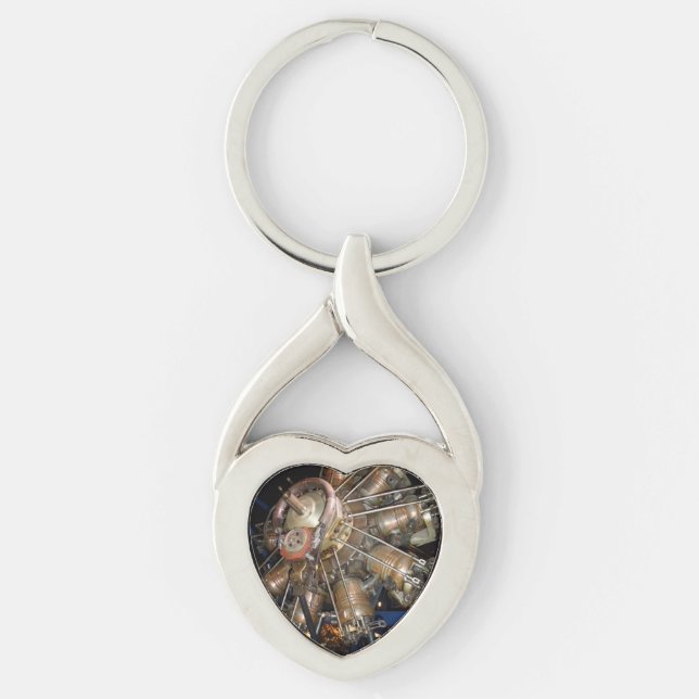 Star Engine-Hjärtnyckelring Twisted Heart Silverfärgad Nyckelring (Framsidan)