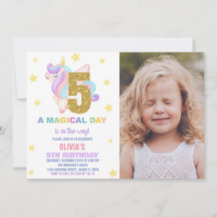 Star Rainbow Unicorn Birthday-inbjudningar med fot Inbjudningar