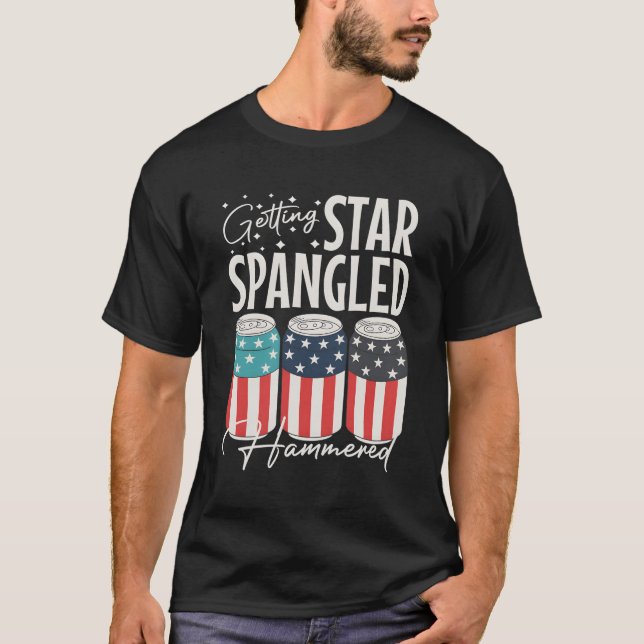 "Star Spangled Hammered Beer 4:e juli" T Shirt (Framsida)