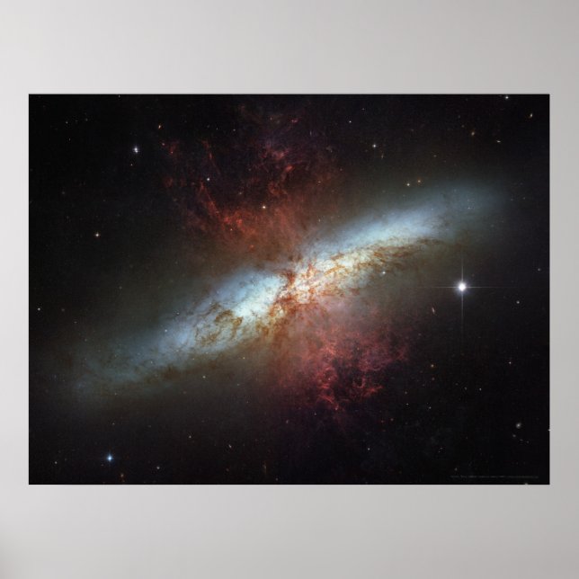 Starburst Galaxy M82 24x18 (33x25) Poster (Framsidan)