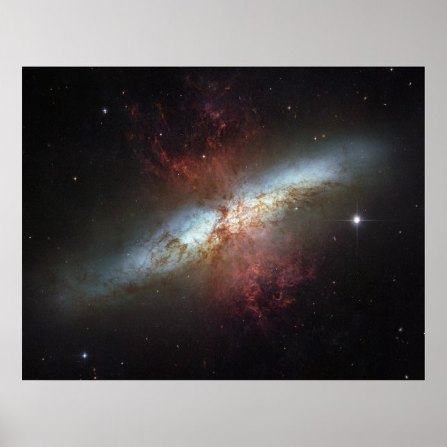 Starburst galaxy M82 Poster (Framsidan)