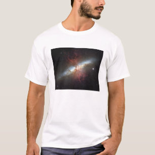 Starburst galaxy, Messier 82 T-shirt