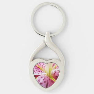 Stargazer Lily Bright Magenta Blommigt Twisted Heart Silverfärgad Nyckelring