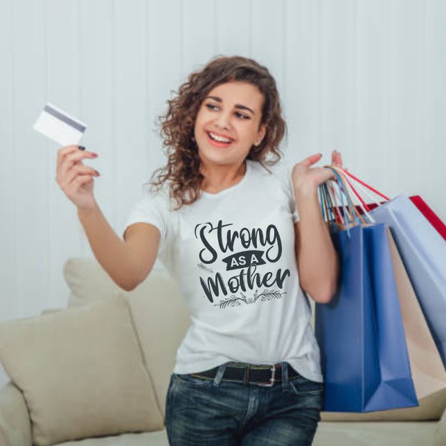 Stark som ett Mor svart, modernt skript T-Shirt (Skapare uppladdad)