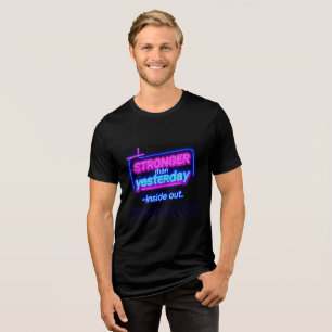 Starkare än igår – Inre och yttre styrka Q T Shirt