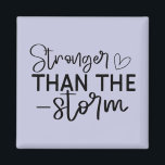 "Starkare än stormen" Boho inspirational Magnet<br><div class="desc">Håll dig jordad och inspirerad av denna minimalistiska "Starkare än Storm"-magnet i Bho-stil. Med elegant, svart-vit handskriven typografi är denna design en daglig påminnelse om inre styrka och återhämtningsförmåga. Oavsett om du ställen den på kylskåpet, låset eller arbetsytan, ger den här magneten en meningsfull beröring till vilket utrymme som helst....</div>