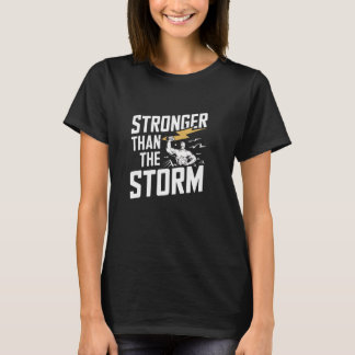 Starkare än stormens kristna tro som övervinner t shirt