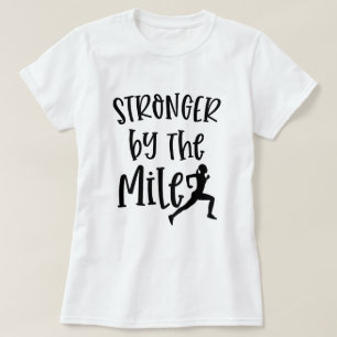 Starkare vid kvinnorna för citationstecken för t shirt