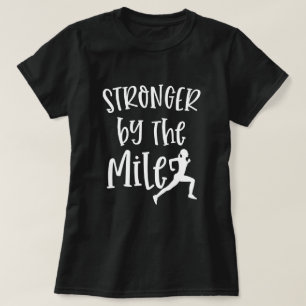 Starkare vid kvinnorna för citationstecken för t shirt