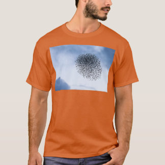 Starlings v sparrowhawk I T Shirt