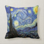 Starry natt av Vincent Van Gogh 1889 Kudde<br><div class="desc">Till det bäst av min kunskap är dessa bilder i offentligt område och trott för att vara fri att använda utan begränsning i USEN. 
 Behaga kontaktar mig,  om du upptäcker att några av dessa bilder inte är i offentligt område.</div>