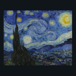 Starry Night av Van Gogh Poster<br><div class="desc">Starry Natten,  som Vincent van Gogh målade upp 1889 under sin vistelse på Saint-Rémy-de-Provence,  skildrar en snurrande natt himmel över en tyst by,  som återspeglar hans emotionella och konstnärliga intensitet.</div>