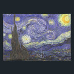 Starry Night av Vincent van Gogh Bordstablett<br><div class="desc">Starry Night av Vincent van Gogh är en vintage bra konst post impressionism landcape cityscape tavla med en syn på Saint Remy, Frankrike från van Gogh's asyl. Natten himlar snurrar med moln med en ljusskygg måne och lysande stjärnor över den kantiga byn. Starry Night är förmodligen van Goghs mest berömd...</div>