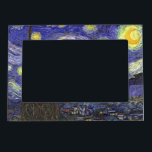 Starry Night av Vincent van Gogh Magnetisk Fotoram<br><div class="desc">Starry Night av Vincent van Gogh är en vintage bra konst post impressionism landcape cityscape tavla med en syn på Saint Remy, Frankrike från van Gogh's asyl. Natten himlar snurrar med moln med en ljusskygg måne och lysande stjärnor över den kantiga byn. Starry Night är förmodligen van Goghs mest berömd...</div>
