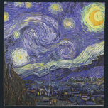 Starry Night av Vincent van Gogh Tygservett<br><div class="desc">Starry Night av Vincent van Gogh är en vintage bra konst post impressionism landcape cityscape tavla med en syn på Saint Remy, Frankrike från van Gogh's asyl. Natten himlar snurrar med moln med en ljusskygg måne och lysande stjärnor över den kantiga byn. Starry Night är förmodligen van Goghs mest berömd...</div>