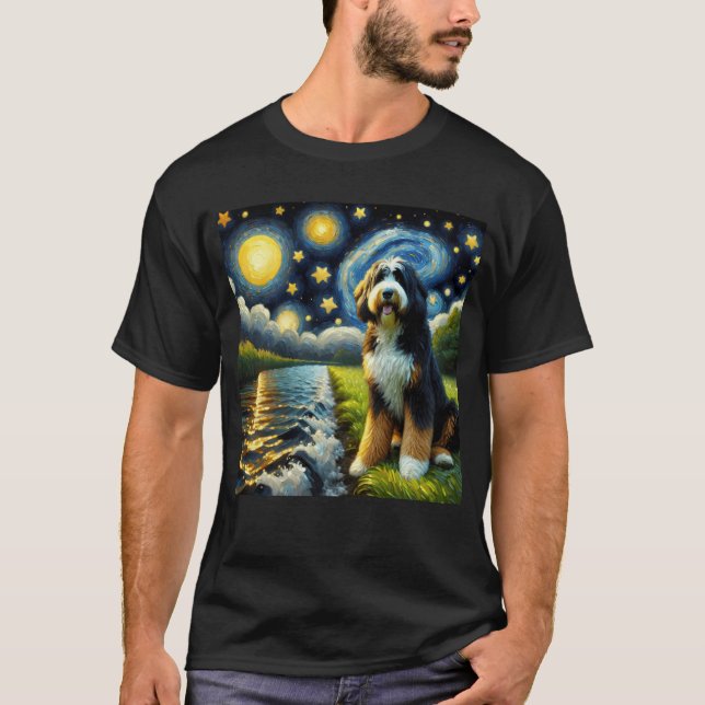 Starry Night Bernedoodle Hund Van Gogh Älskare T Shirt (Framsida)