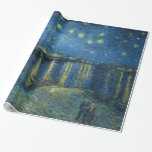 Starry Night over Rhone Vincent van Gogh Presentpapper<br><div class="desc">Starribernatten över Rhone målades 1888 av Vincent Van Gogh (olja på canvas). Målningen fångade nattföreställningen runt Rhonfloden. Utmaningen att måla på natten fascinerade van Gogh och när han målade Starry Night Över Rhône valde han en antage punkt som gjorde att han kunde beslagta gasbelysningens reflektioner i Arles över Rhônes skärande...</div>
