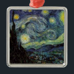 Starry Night - van Gogh Julgransprydnad Metall<br><div class="desc">Från gruvarbetarlampan Nuenen till den som han placerade på sin fönstersida efter scenen med Gauguin; från kvällsstjärnan noterade han 1875 i Corot Olive Orchard till brev i augusti 1888 till sin bror, där han sade: "En dag eller annan kommer du att se en bild av själva huset badas i solljus,...</div>