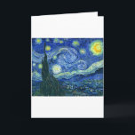 Starry Night ~ Van Gogh Kort<br><div class="desc">Den mest berömd målningen av Vincent Van Gogh. Ett modernt mästerverk med ett mörk blått natthandskap som dekoreras med ljusa färg-virvlar av gult, vita och orange tvillingstjärnor. Ursprunglig nederländsk rubrik: De sterrennacht. Oljepansoneringen visar synen utanför Van Goghs sanitetsfönster nattetid, även om den faktiska målningen utfördes av minnet under dagen. Bostad...</div>