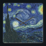 Starry Night Vincent van Gogh Fine Art Painting Fyrkantig Klocka<br><div class="desc">Vincent van Gogh (holländska, 1853-1890) Starry Night, 1889, Oil on canvas Unframed: 73 × 92 cm (28, 7 × 36, 2 tum) Denna tavla skildrar synen från det öster-vända fönstret på Van Goghs asylrum på Saint-Rémy-de-Provence, han lade till en idealiserad by. Det har funnits i den permanenta samlingen av Modern...</div>