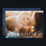 Starry Wish | Elegant Hanukkah Photo Julkort<br><div class="desc">glädjen i Hanukkah med de här enkla korten och eleganterna som innehåller ditt favoritlandskap eller ett vågrät-orienterat foto i fullt-utfall. "Lycklig Hanukkah" framstår som ett vitt textöverlägg i moderna sans serif-bokstäver som är förskönade med stjärngalaxartad linje teckning. Anpassa till året och din familj namn längs grund.</div>