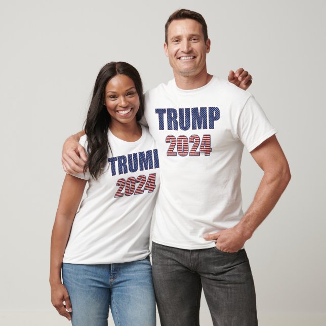 Stars och stripes Typografi Trump 2024 T Shirt (Unisex)