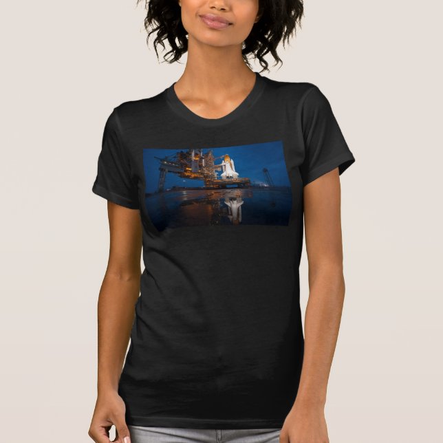 Starta blå himmel för Space Shuttle Atlantis T Shirt (Framsida)