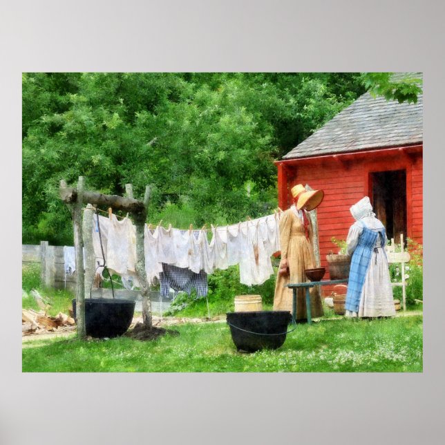 STARTAR UNDER $20 - Grannar Gossiping på tvättdag Poster (Framsidan)