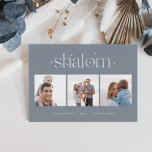 Starten anslutning | Hanukkah Photo Collage Julkort<br><div class="desc">Skicka Hanukkah hälsning till vänner och familj i chic stil med våra elegant-fotokort. Designat för att rymma tre av dina favoritfoton i kvadratiska kvadrater som arrangeras sida vid sida i ett kollage-format, kortfunktionerna i anpassningsbarna hälsning (visas med "joyous Hanukkah") och namn i familjen som är centrerad vid grund. "Shalom" i...</div>