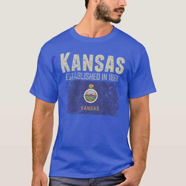 State of Kansas Apparel with flag on a distressed  T Shirt (Framsida)