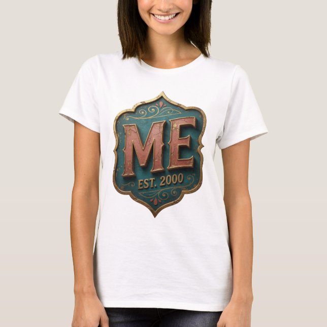 Statement Gold ME EST 2000 Citat Design T Shirt (Framsida)