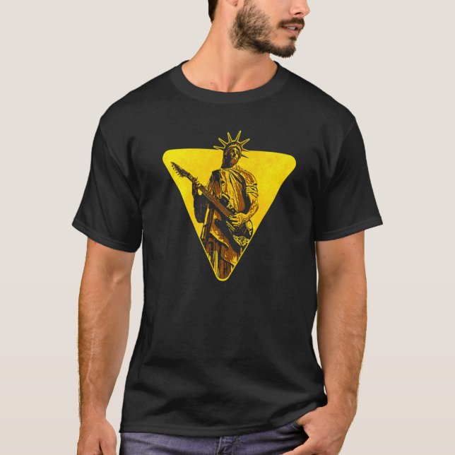 Statue of Liberty Playing Electric Guitar Bass Roc T Shirt (Framsida)