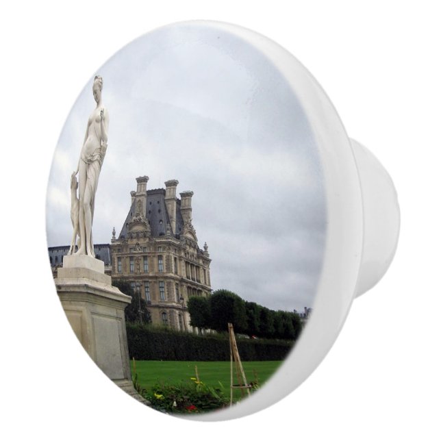 Statue on the Louvre Grounds - knop Knopp (Höger)