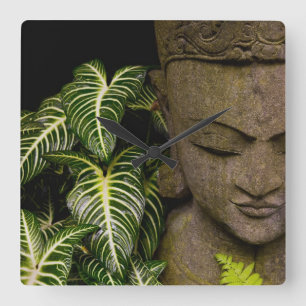 Status i en Garden Location Information: Chiang Mo Fyrkantig Klocka