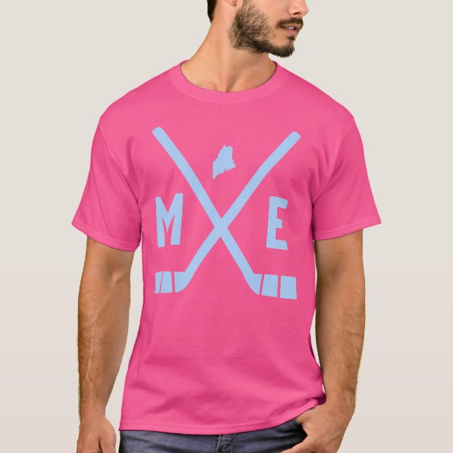Statusöversikt för Maine Ice Hockey Sticks T Shirt (Framsida)