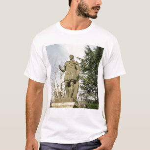 Staty av Julius Caesar Tee