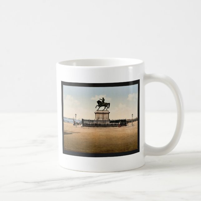 Staty av Napoleon mig, Cherbourg, Kaffemugg (Höger)