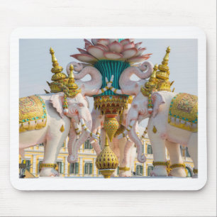 Staty av rosa elefanter Bangkok Thailand Musmatta