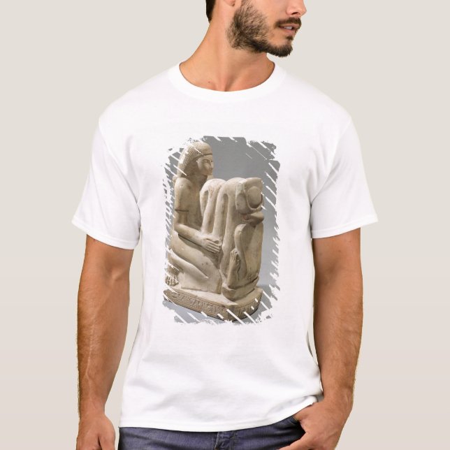Staty av Setau som framlägger kobragudinnan Nekhb T-shirt (Framsida)