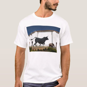 Staty av tjur och spansk häst t shirt